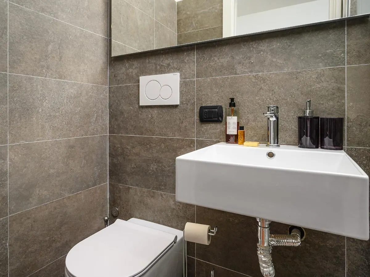 Porta Venezia Charme Apartment Milaan